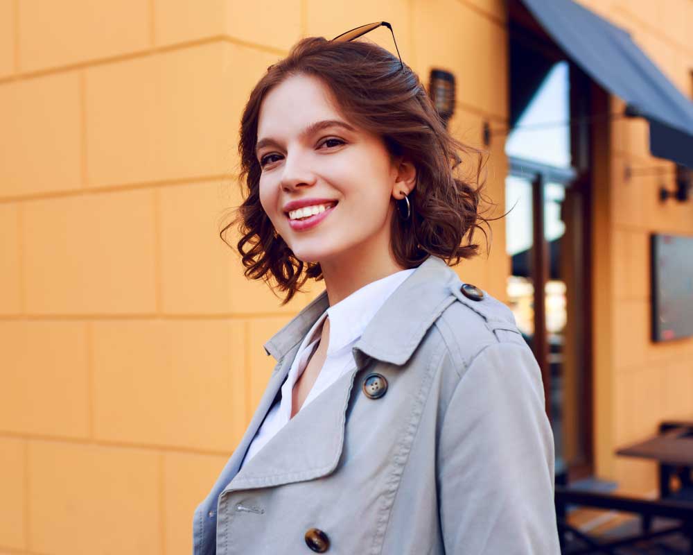 chica-sonriendo-baigorriz-clinicas-dentales Mujer joven soriendo. Baigorriz Clínicas Dentales